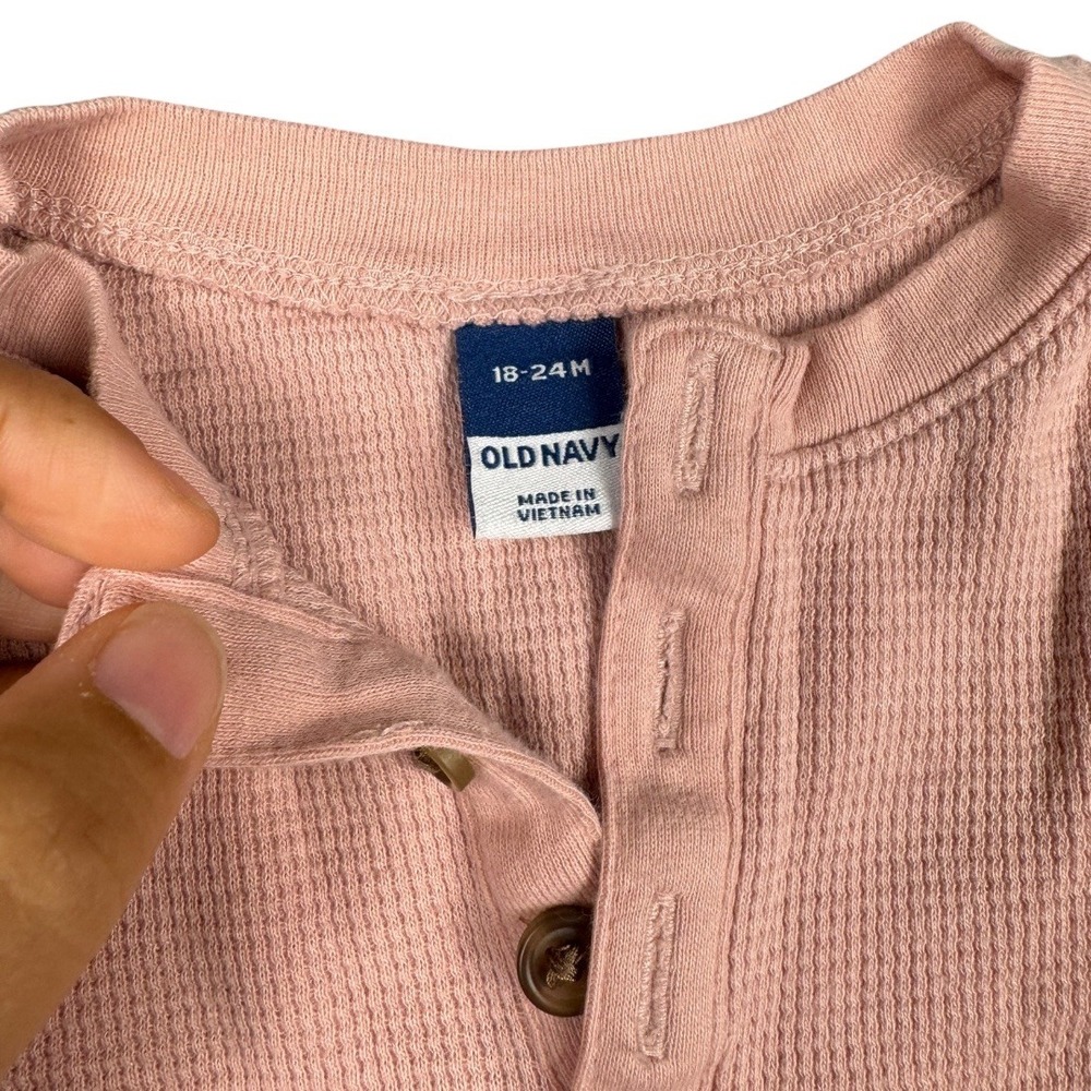 Old Navy Baby Waffle Knit Henley‎ Romper 18-24M Pink Long Sleeve Jumpsuit 521 - Picture 3 of 5